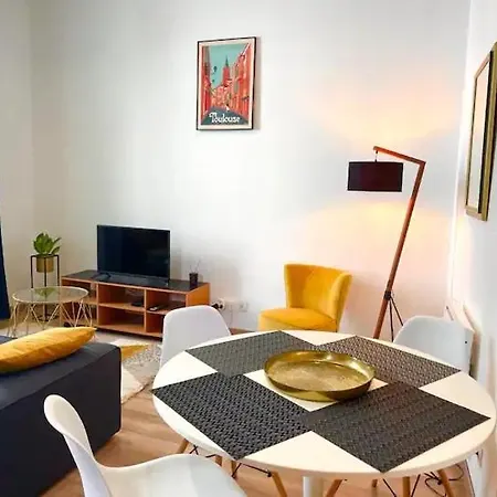 Apartment Capitole, Grand T1 Bis, Lumineux, Neuf.